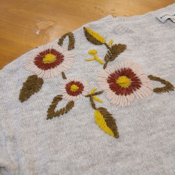 Silverflint Beige Embroidered Floral Boxy Sweater Womens Medium Wool Alpaca - Picture 2 of 8